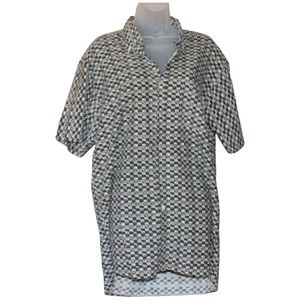 Maui Trading Company short sleeve button up shirt size L